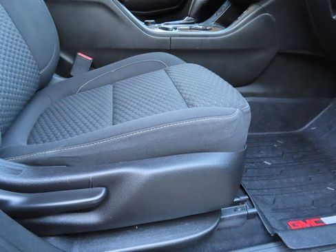 Used 2017 GMC Acadia SLE image 33