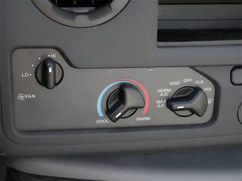 Used 2026 Ford E-450 and Econoline 450 Super Duty w/ Power Equipment Group image 23