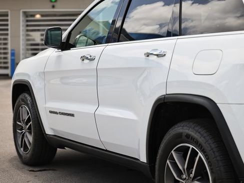 Used 2019 Jeep Grand Cherokee Limited w/ Trailer Tow Group IV AWD/4WD image 6