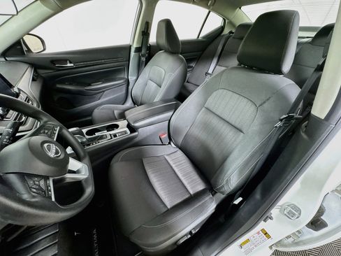 Used 2024 Nissan Altima 2.5 SV AWD/4WD image 13