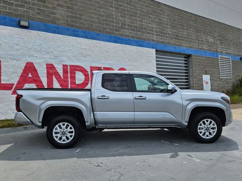 Used 2024 Toyota Tacoma SR5 RWD image 8