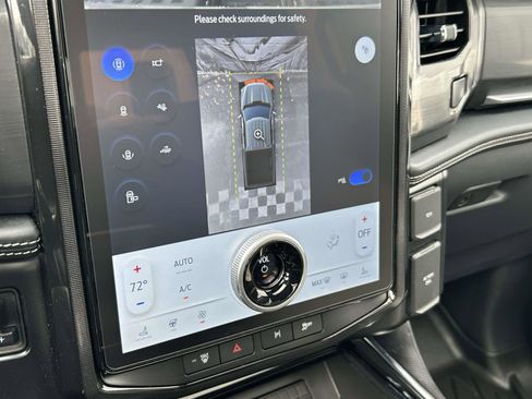 Used 2023 Ford F150 Lightning Platinum image 26