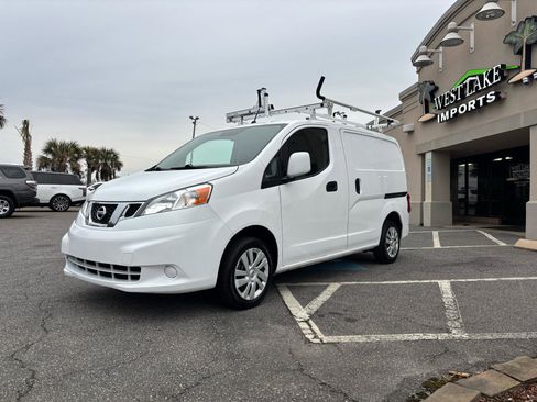 Used 2017 Nissan NV200 SV image 6