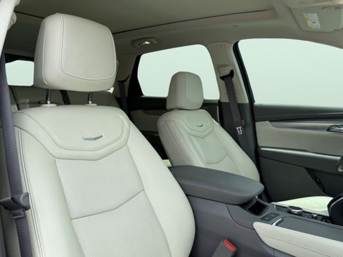 Used 2021 Cadillac XT5 Premium Luxury image 53
