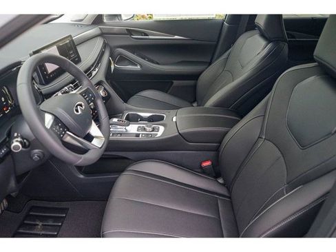 New 2026 INFINITI QX60 Luxe image 19