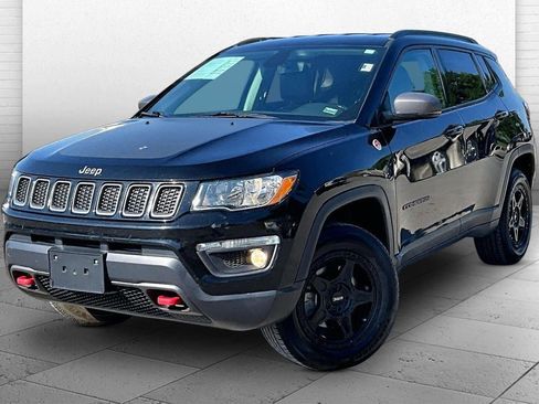 Used 2019 Jeep Compass Trailhawk AWD/4WD image 12