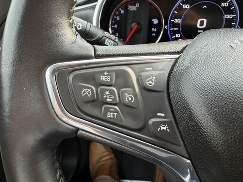 Used 2019 Chevrolet Malibu Premier w/ Sun and Wheel Package FWD image 21