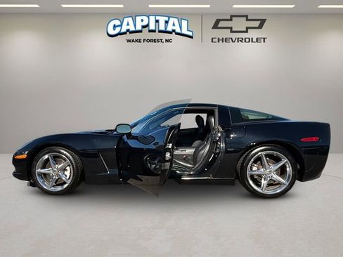 Used 2011 Chevrolet Corvette Coupe w/ Preferred Equipment Group image 13