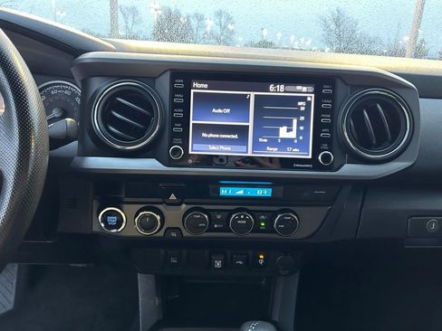 Used 2023 Toyota Tacoma TRD Off-Road AWD/4WD image 17