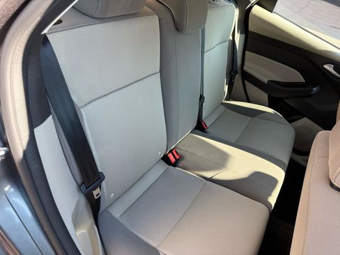Used 2013 Ford Focus SE FWD image 8