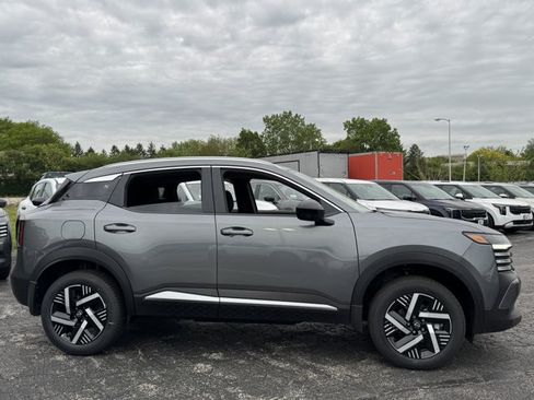 New 2026 Nissan Kicks SV FWD image 4