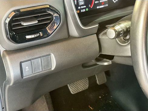 Used 2023 Honda Pilot EX-L image 11