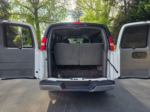Used 2013 Chevrolet Express 2500 LT w/ LT Preferred Equipment Group RWD image 13