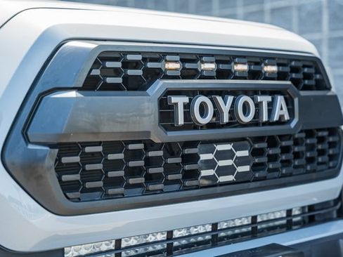 Used 2021 Toyota Tacoma TRD Off-Road AWD/4WD image 14