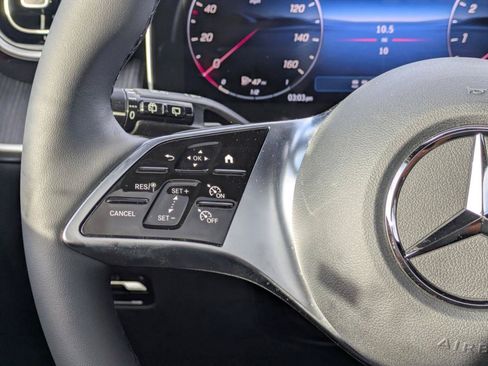 New 2026 Mercedes-Benz GLC 300 4MATIC image 14