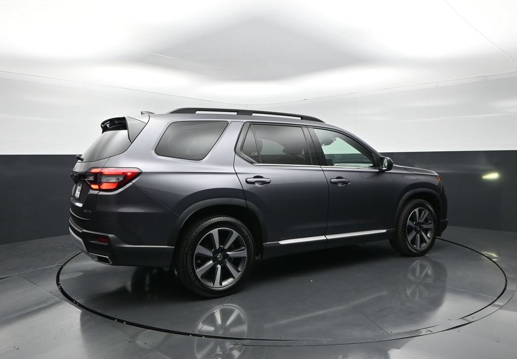 Used 2023 Honda Pilot Elite image 10