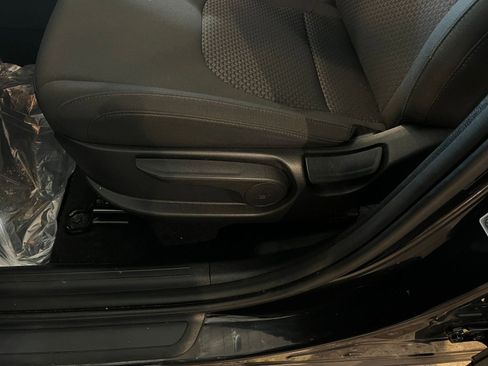 Used 2025 Kia Sportage LX image 22