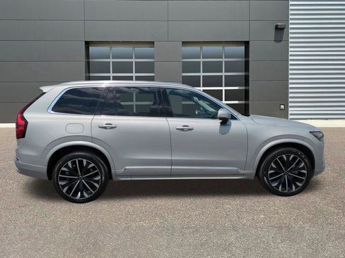 Certified 2025 Volvo XC90 B6 Plus AWD/4WD image 8