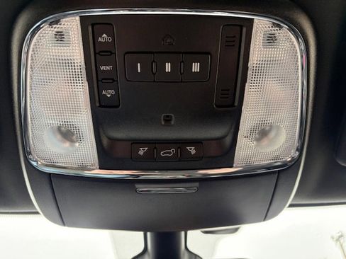 Used 2018 Dodge Durango GT w/ Premium Group image 26