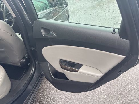 Used 2015 Buick Verano FWD image 16