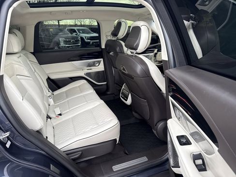 Certified 2024 Lincoln Nautilus Black Label image 23