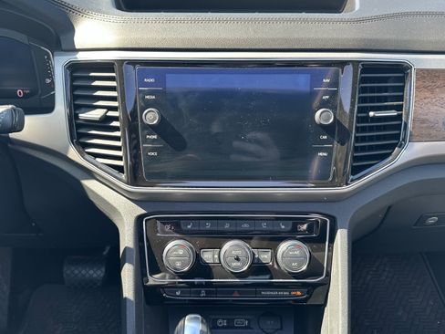 Used 2019 Volkswagen Atlas SEL Premium image 31