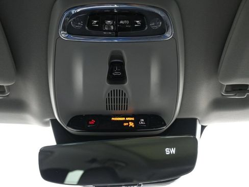 Used 2019 Volvo XC90 T6 Momentum w/ Protection Package Premier AWD/4WD image 18