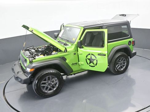 Used 2025 Jeep Wrangler Sport image 56