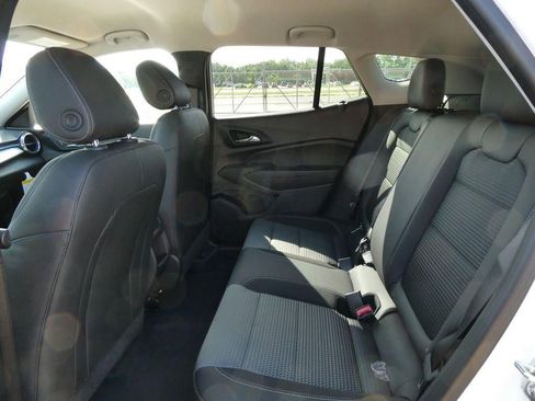 New 2026 Chevrolet Trax LT w/ Midnight Edition FWD image 14