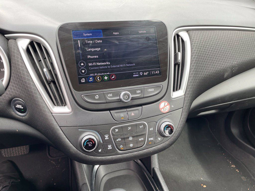 Used 2025 Chevrolet Malibu LT FWD image 24