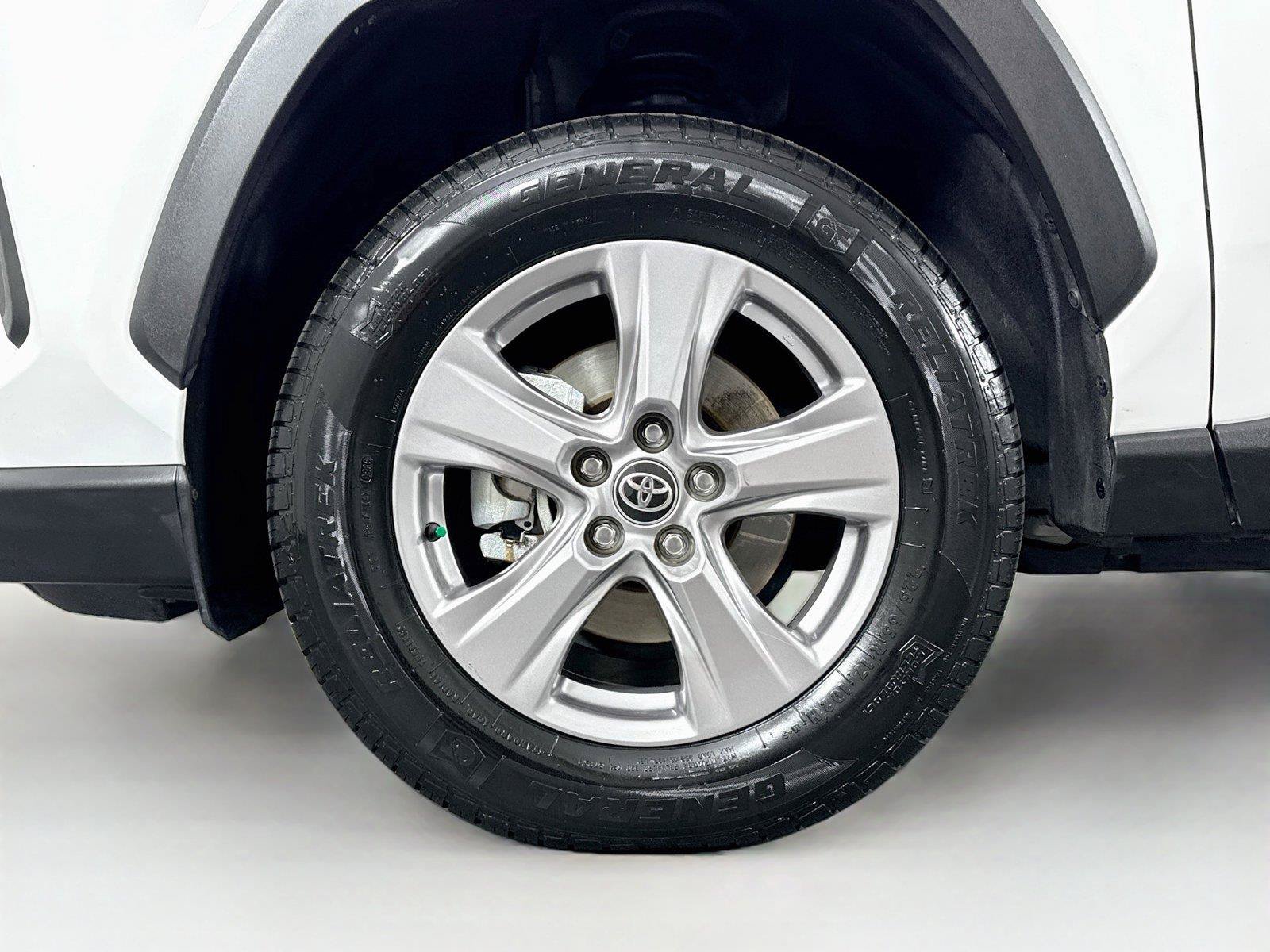 Certified 2025 Toyota RAV4 XLE AWD/4WD image 44
