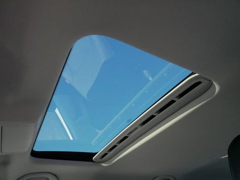 Used 2020 Volkswagen Passat 2.0T SE w/ Sunroof Package image 32