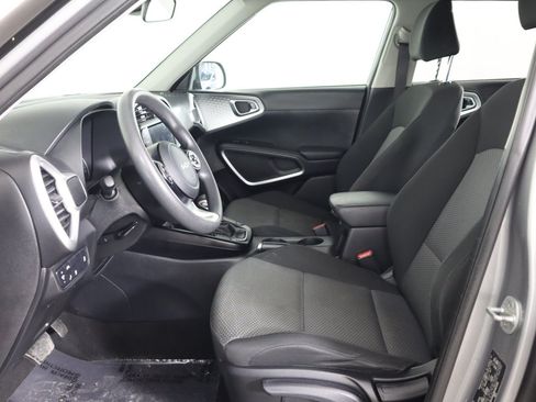 Used 2022 Kia Soul LX w/ Technology Package FWD image 13