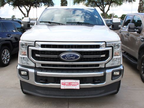 Used 2022 Ford F250 Lariat w/ Lariat Value Package AWD/4WD image 4