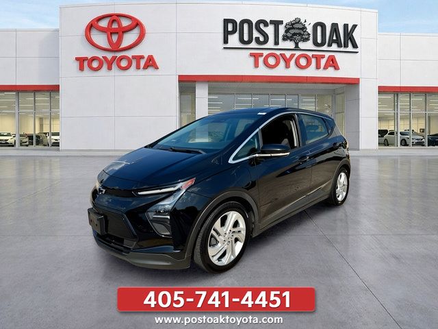 Used 2022 Chevrolet Bolt LT FWD image 1