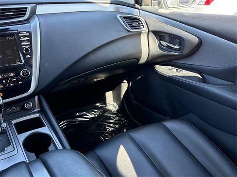 Used 2023 Nissan Murano SV w/ SV Midnight Edition Package image 12