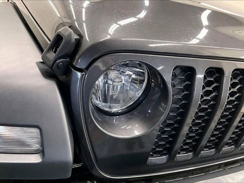 Used 2020 Jeep Gladiator Sport w/ Trailer Tow Package image 26