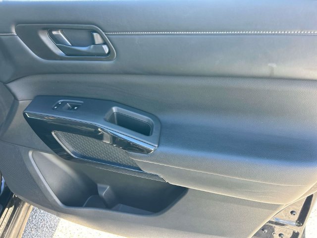 Certified 2024 Nissan Pathfinder S FWD image 23