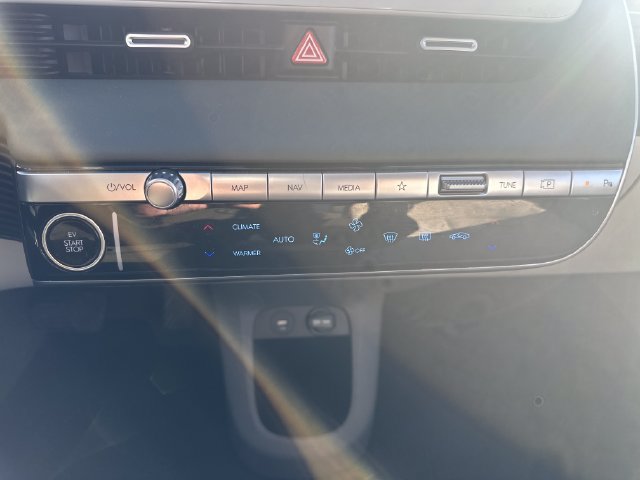 Certified 2024 Hyundai Ioniq 5 Limited AWD/4WD image 17
