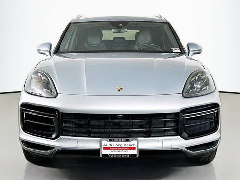 Used 2020 Porsche Cayenne Turbo AWD/4WD image 2