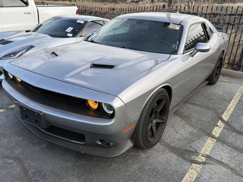 Used 2018 Dodge Challenger R/T Scat Pack w/ Leather Interior Group image 2