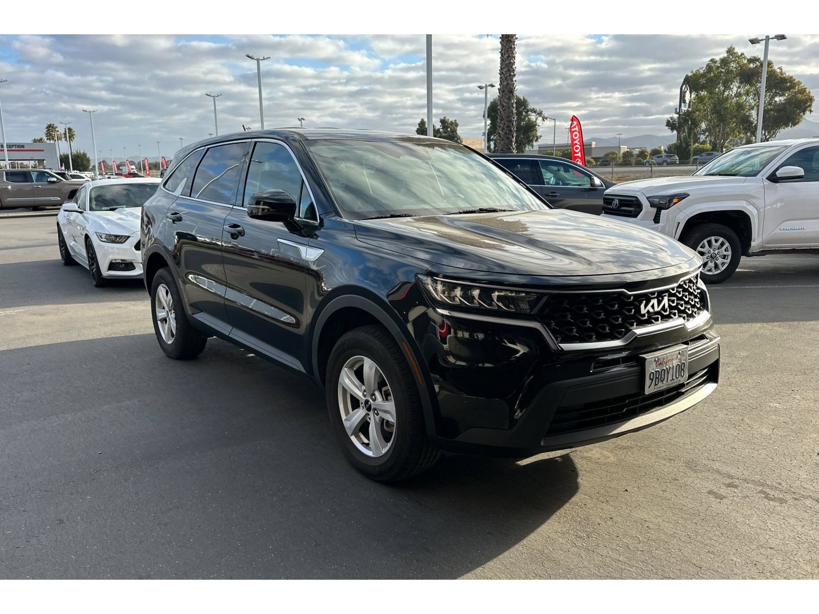 Used 2022 Kia Sorento LX AWD/4WD image 2