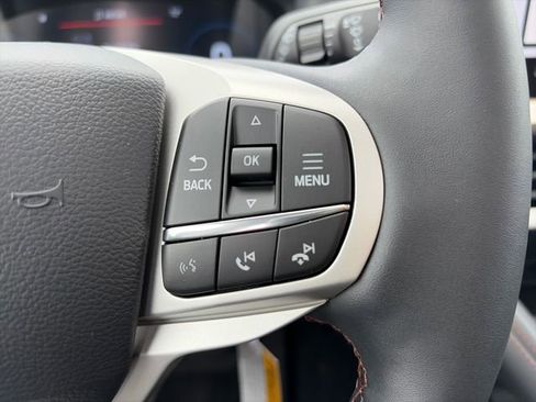New 2026 Ford Explorer Active w/ Active Comfort Package AWD/4WD image 15