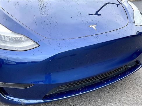 Used 2023 Tesla Model Y Long Range AWD/4WD image 31