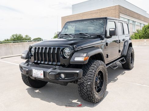 Used 2021 Jeep Wrangler Unlimited Sport AWD/4WD image 3