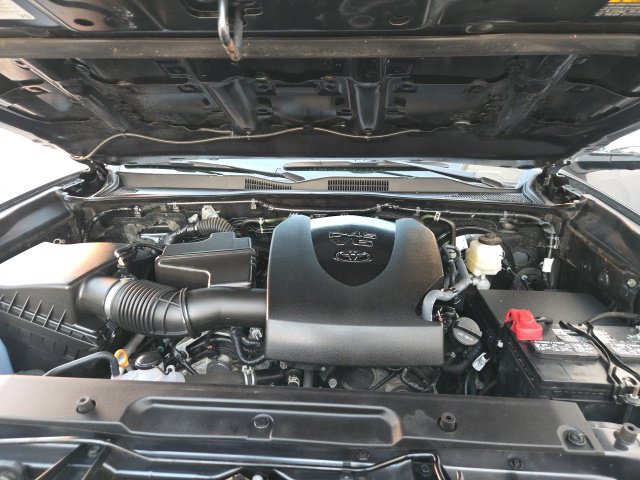 Used 2023 Toyota Tacoma Limited AWD/4WD image 23