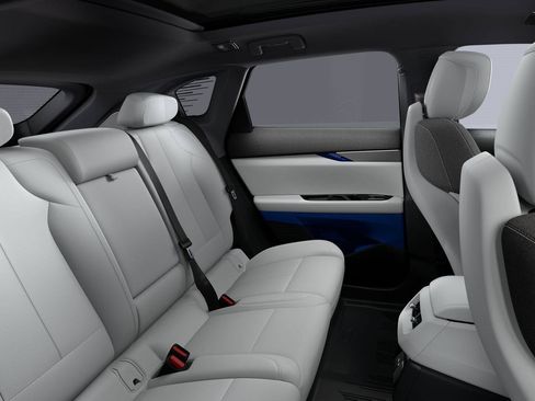 New 2025 Cadillac Optiq Sport 1 w/ LPO, Floor Liner Package image 34