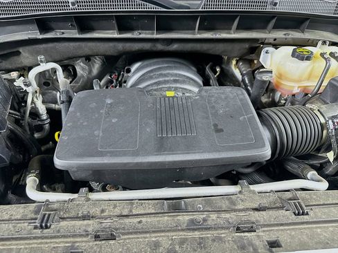 Used 2025 GMC Sierra 1500 SLT RWD image 9