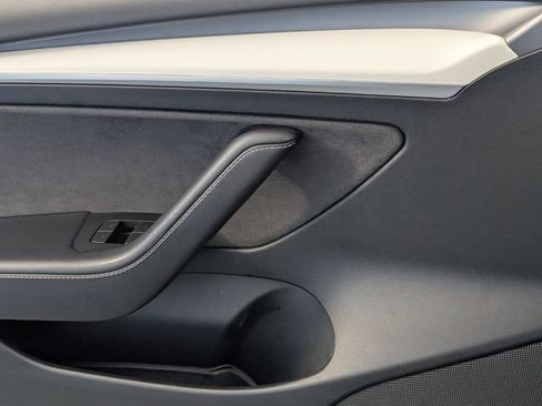 Used 2023 Tesla Model 3 Standard Range image 19