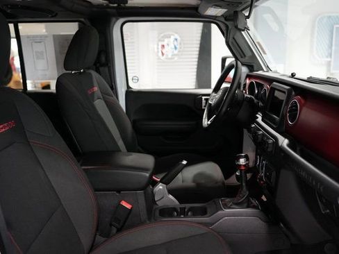 Used 2018 Jeep Wrangler Unlimited Rubicon w/ Cold Weather Group image 20